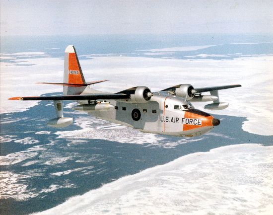 Remarquez la roue rétractée dans le fuselage de ce Grumman SA-16.