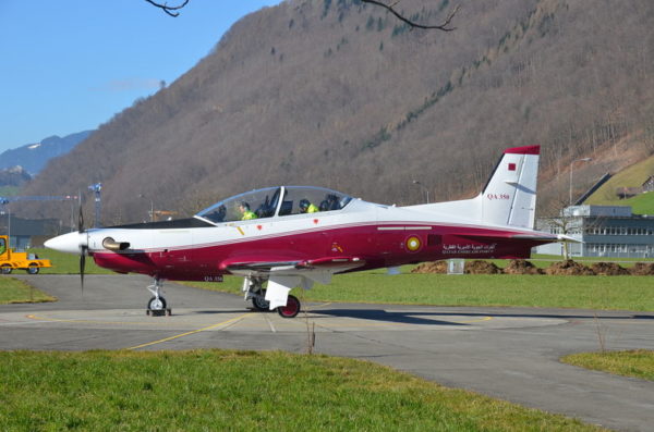 L'un des 2 premiers PC-21 aux couleurs qatari, mais dans un décor helvète