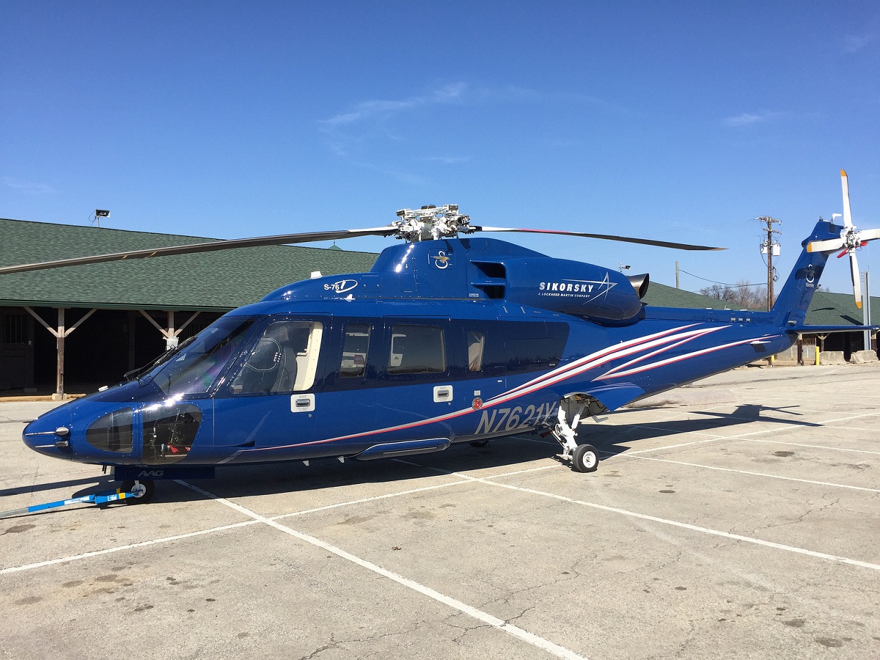 S 92 5. Сикорский s-76. Вертолет Сикорский s-76. Сикорский с 76 вертолет. Сикорский s76d Spirit.