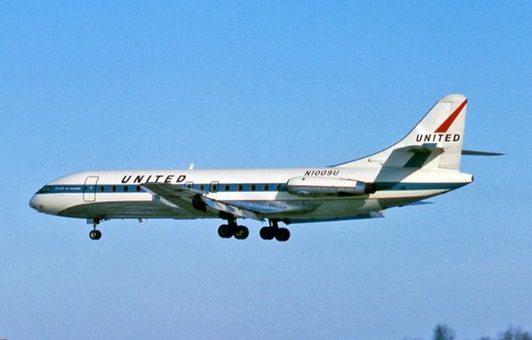 general mitchell airport milwaukee Caravelle