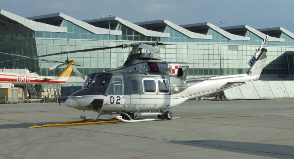 Bell 412HP-Pologne AF_Wikimédia