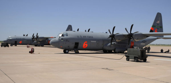 Les Super Hercules aussi participent à la mission.