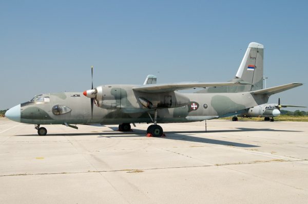 Antonov An-26.Serbie_Wikimédia