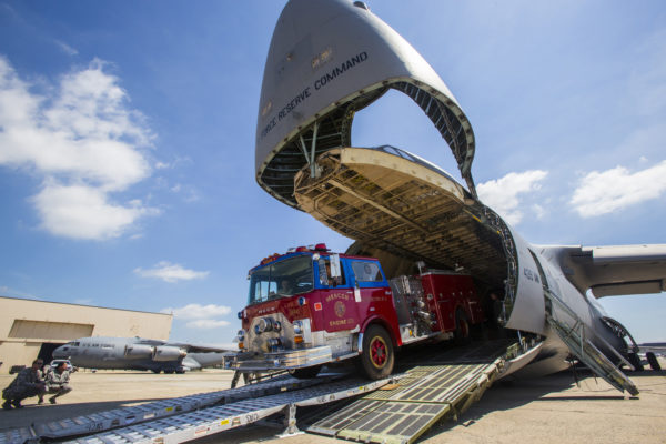 C-5B Galaxy.camion de pompier.sujet_USAF