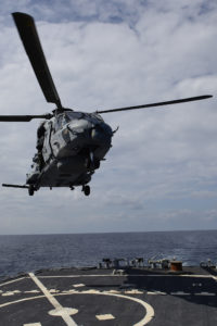 caiman-uss-ross-appontage_usn