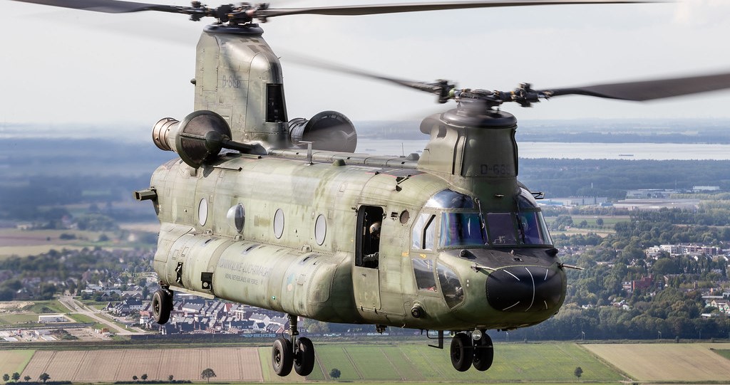 Les nouvelles pales des hélicoptères CH-47D Chinook Block 2 peuvent  présenter un risque pour la sécurité - Zone Militaire