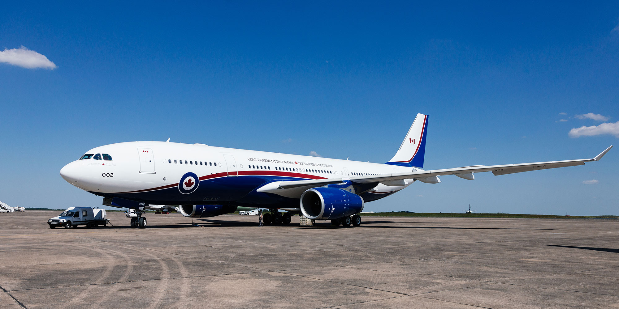 Le Canada devra choisir entre deux modèles d'avion très différents