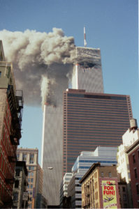 Le World Trade Center est en feu, les avions l'ont percuté.