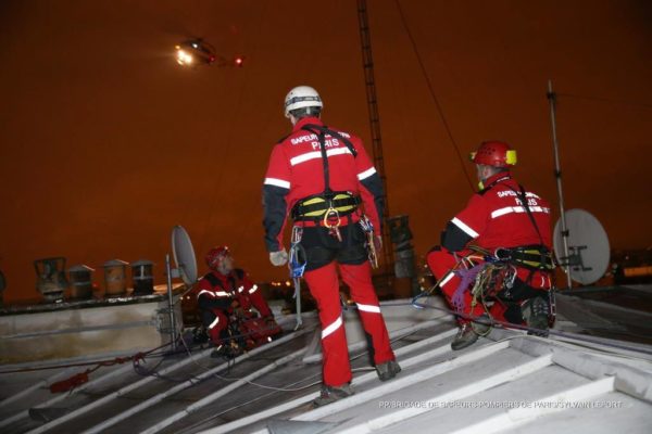 Les pompiers du GRIMP sécurisent l'approche finale du Dragon75.