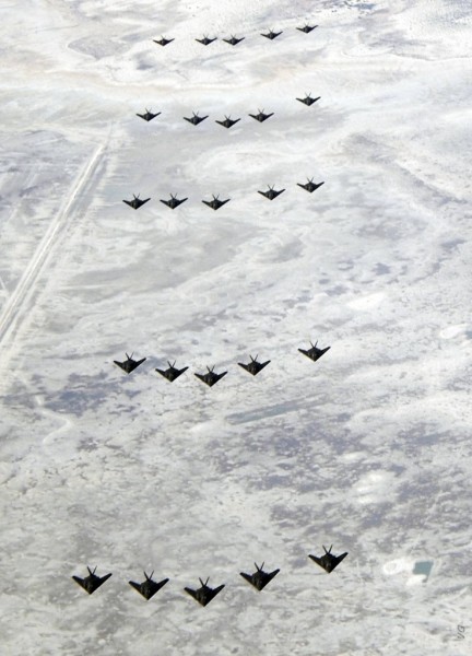 F-117-25-aircraft-formation