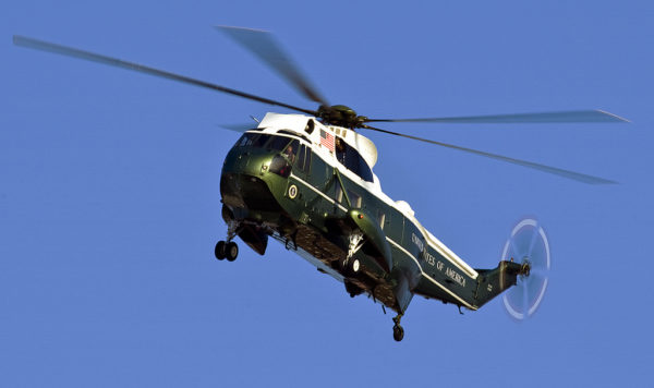 Un Sikorsky VH-3D en approche finale.